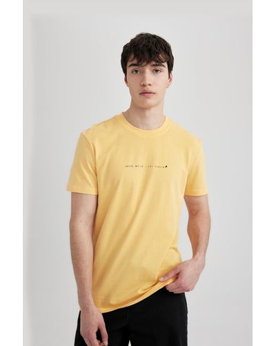Defacto Slim fit t-shirt mit rundhalsausschnitt und aufdruck, kurzärmlig, - Gelb