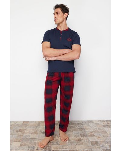 Trendyol Marineblaues pyjama-set aus kariertem strick in normaler passform - Rot