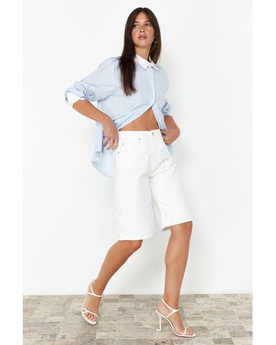 Trendyol E jeansshorts und bermuda mit hoher taille - Weiß