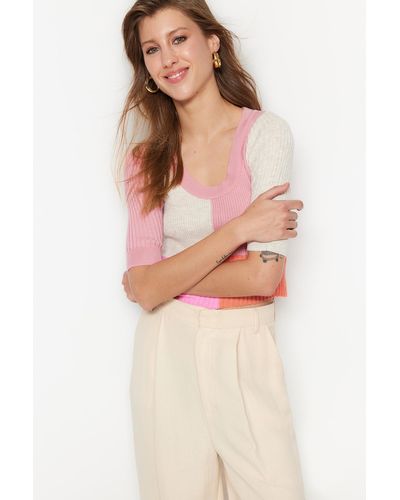 Trendyol Lachsfarbener, kurzer strickpullover mit farbblockdesign - Mehrfarbig