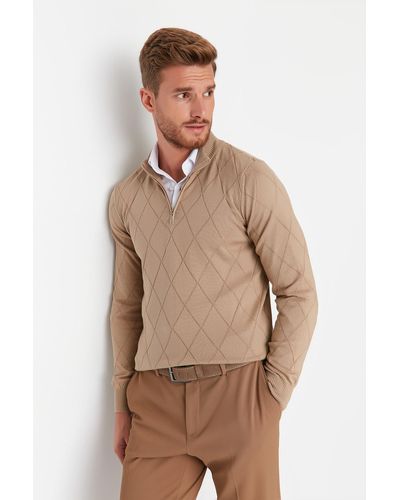 Trendyol Kamelfarbener slim-fit-pullover mit halbem rollkragen und reißverschlusskragen, eleganter strickpullover - Braun