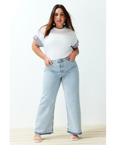 Trendyol Hellblaue, weit geschnittene colorblock-jeans mit beinen tbsss24cj00011