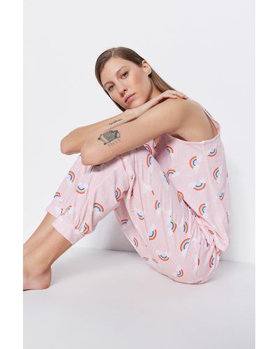 Trendyol Hellrosa gestricktes pyjama-set mit unterhemd und hose mit regenbogenmuster - Pink