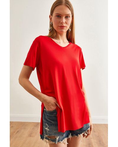 Olalook Es t-shirt mit v-ausschnitt und schlitz - Rot
