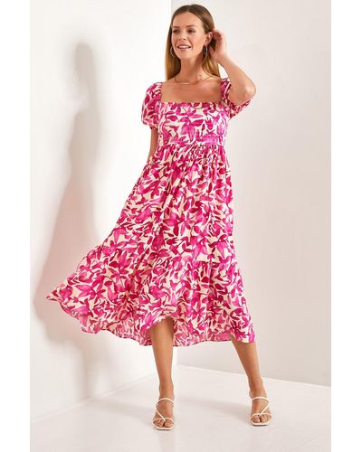 Bianco Lucci Kleid mit quadratischem kragen, glitzernd, mehrfach gemustert, ausgestellt - Pink
