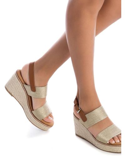Xti Goldfarbene sandalen für erwachsene - Natur