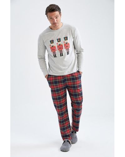 Defacto Langärmliges flanell-pyjama-set mit rundhalsausschnitt und normaler passform zum neujahrsthema - Rot