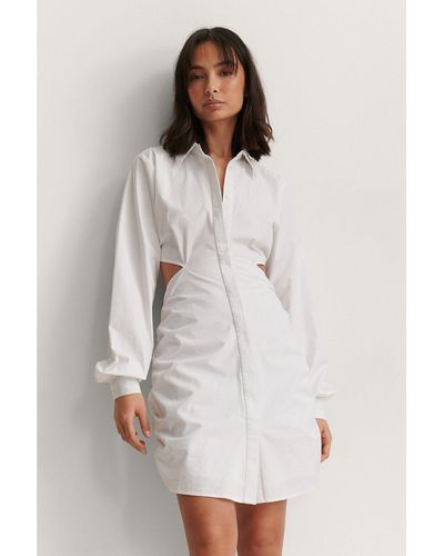 NA-KD Hemdkleid mit cut-outs und versteckter knopfleiste - Weiß