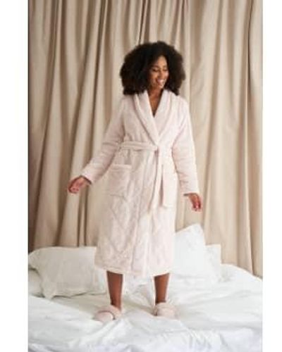 Pretty You London Quilted Velour Robe In Powder Puff - Neutro