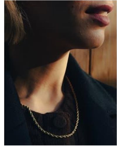 Nordic Muse Collar cana torcida cuerda dorada, resistente al agua - Negro