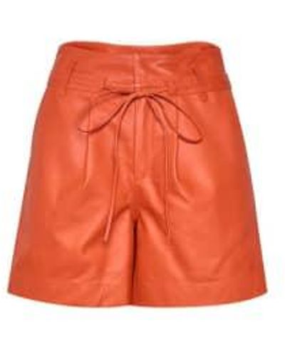 Gestuz Shorts en cuir ronda alerte rouge - Orange