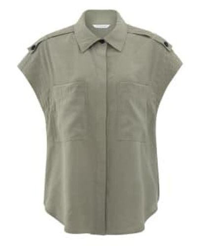 Yaya Ärmellose Bluse mit Knöpfen, Taschen und Frachtakzenten - Grau