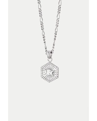 Daisy London Collar hexagonal plata con diosa Estee Lalon - Blanco