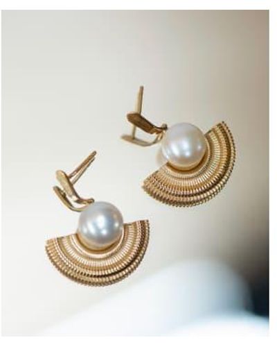 Zoe & Morgan Adella Pearl Earring - Metallic
