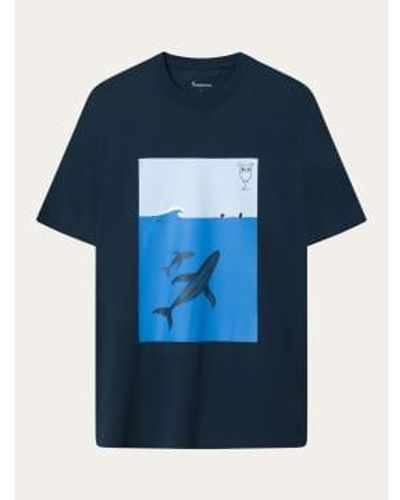 Knowledge Cotton 1010023 Regualar Whale Frontdruck T-Shirt 1001 Gesamtfinsternis - Blau