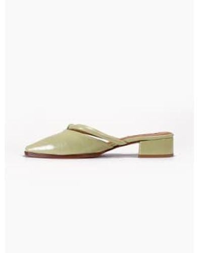About Arianne Simone Oil Sandals - Verde