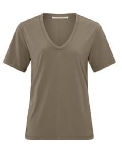 Yaya T-shirt mit abgerundetem v-ausschnitt und kurzen ärmeln - Grau