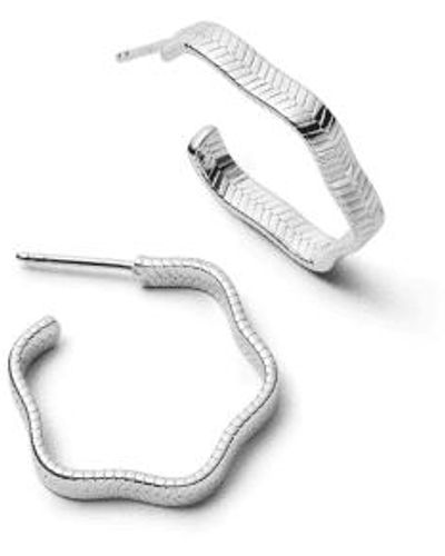 Daisy London 28mm Wavy Snake Hoop Earrings - Metallic