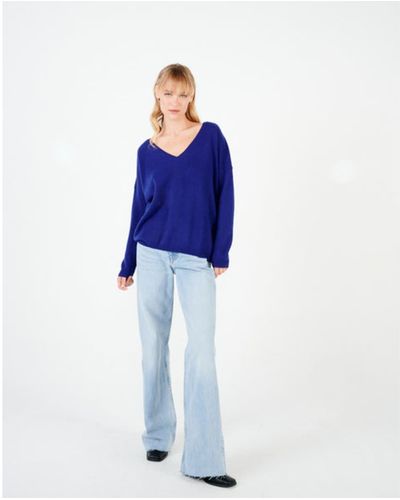 ABSOLUT CASHMERE Angèle Oversize-Pullover mit V-Ausschnitt aus 100 % Kaschmir - Blau