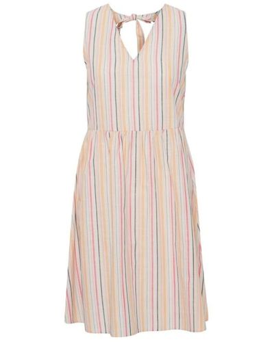 red bridal lehenga online