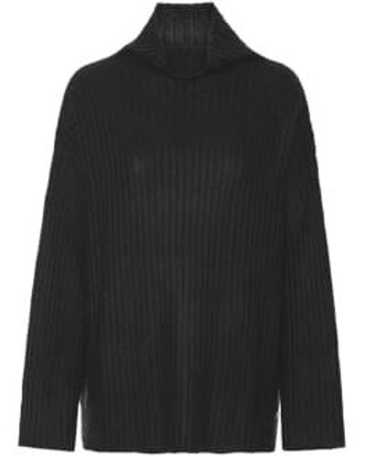 BETA STUDIOS Gine Turtle-neck Mongolian Cashmere Sweater - Black