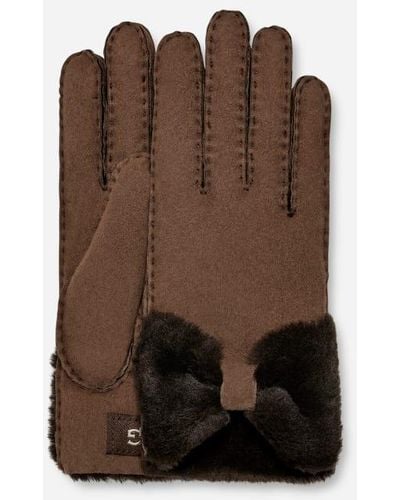 UGG ® Sheepskin Bow Glove - Brown