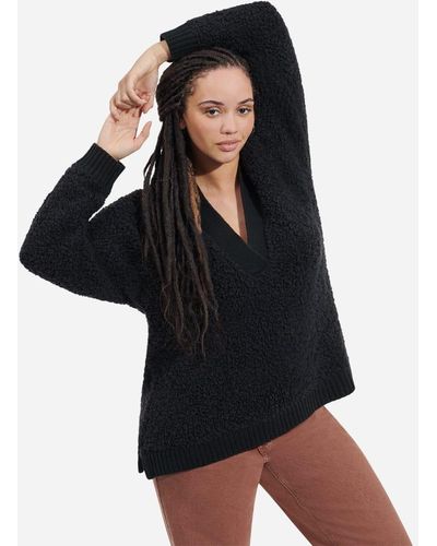 UGG ® Deeann Cloudfluff V Neck Wool Blend Sweaters - Black
