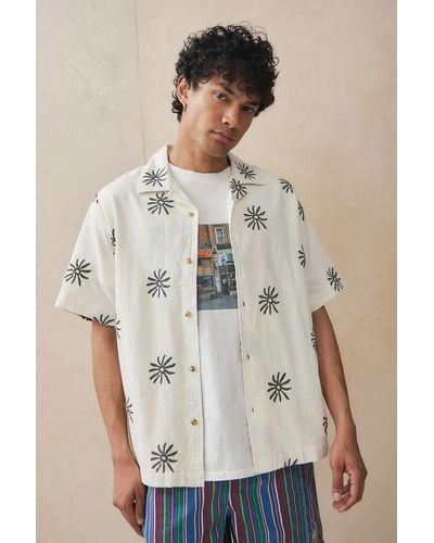 Urban Outfitters Uo Off White Embroidered Flower Shirt - Natural