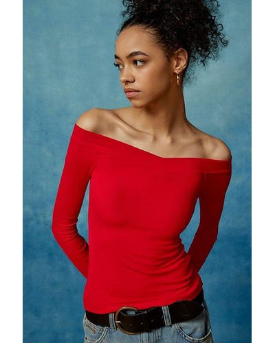 BDG Shannen Off-The-Shoulder Long Sleeve Tee - Red