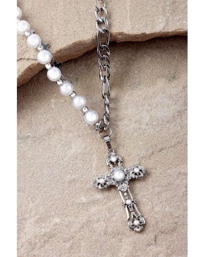 Silence + Noise Silence + Noise Pearl & Chain Cross Necklace - Natural