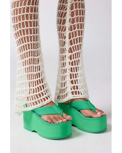 Jeffrey Campbell Wavin Platform Thong Sandal In Green,at Urban Outfitters