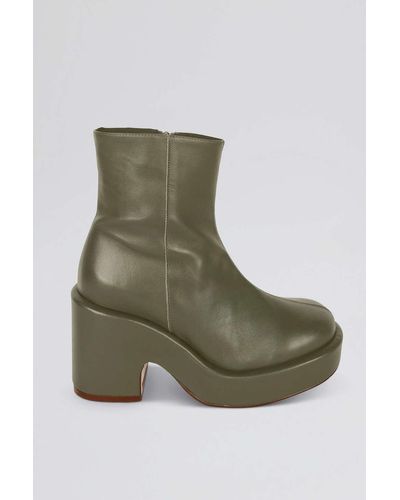 INTENTIONALLY ______ Maria Platform Ankle Boot In Hunter,at Urban Outfitters - Green