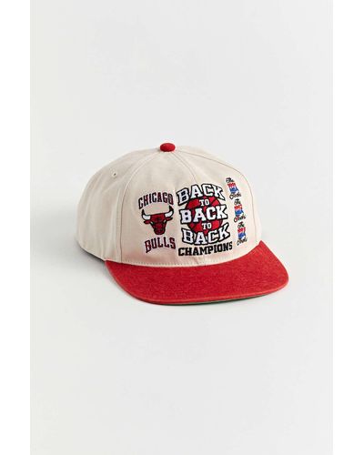 Mitchell & Ness Deadstock Championship Chicago Bulls Hat - Red