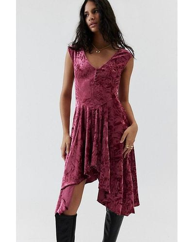 Urban Outfitters Uo Corina Velvet Short Sleeve Mini Dress - Red