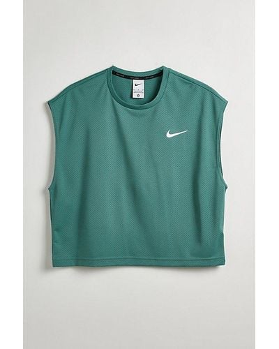 Nike Uo Exclusive Cropped Swim Shirt Top - Green