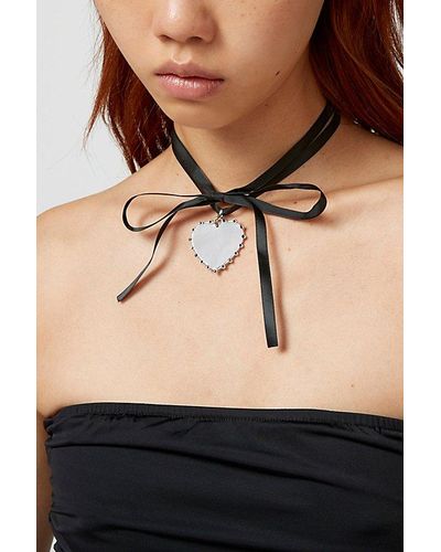 Urban Outfitters Rhinestone Heart Ribbon Necklace - Black