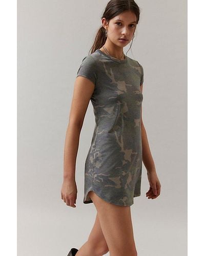 Urban Outfitters Uo Charlie High-Low Printed T-Shirt Dress - Gray