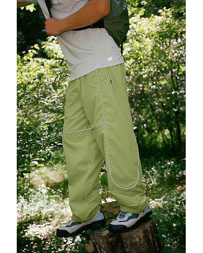 Urban Outfitters Uo Baggy Nylon Windpant - Green