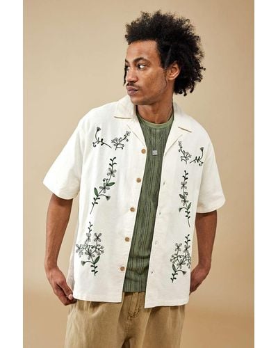 BDG Floral Embroidered Short-sleeved Shirt - Natural