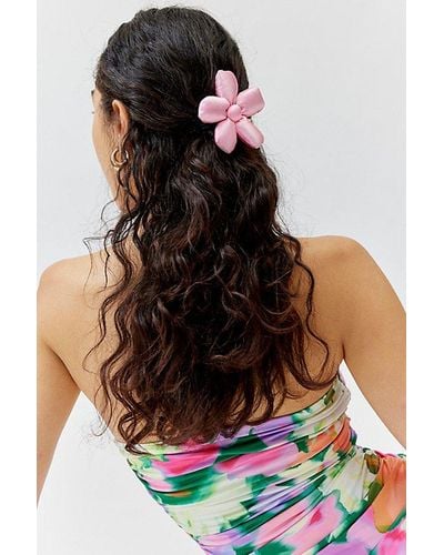 Urban Outfitters Puffy Floral Hair Clip - Pink