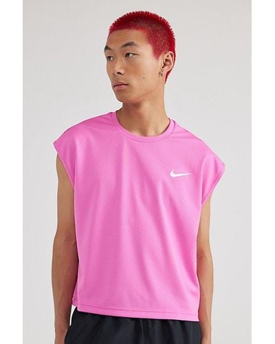 Nike Uo Exclusive Cropped Swim Shirt Top - Pink