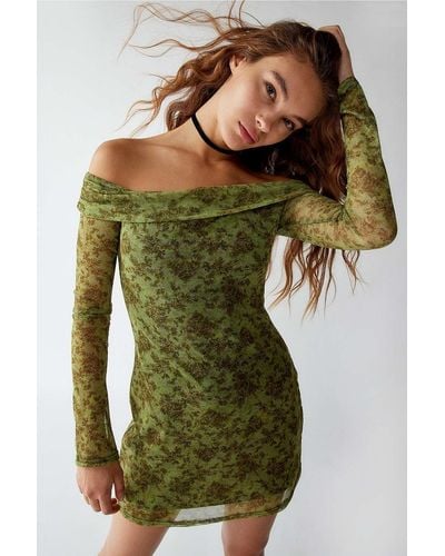 Urban Outfitters Uo Isla Floral Off-the-shoulder Mini Dress - Green