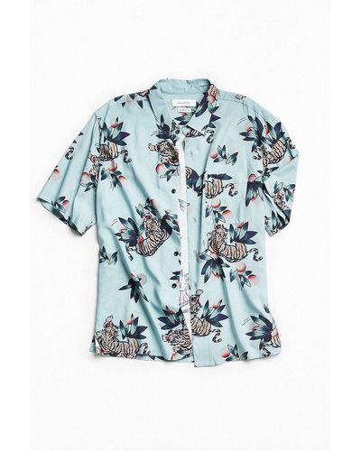 Urban Outfitters Uo Tiger Foliage Rayon Short Sleeve Button-down Shirt - Blue