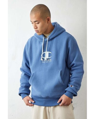 Champion Uo exclusive - reverse-weave-hoodie mit japanischem logo - Blau