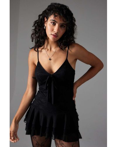 Urban Outfitters Uo - overall "paityn" in mit rüschen - Schwarz