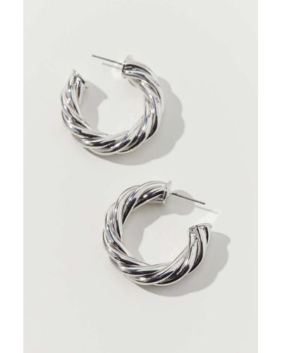 Urban Outfitters Katie Statement Twist Hoop Earring - Metallic