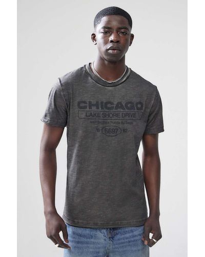 Urban Outfitters Uo Chicago Washed T-shirt - Grey