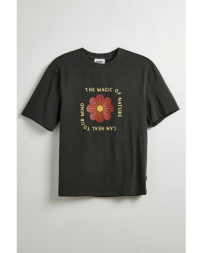 KROST Uo Exclusive Escape To Nature Tee - Black