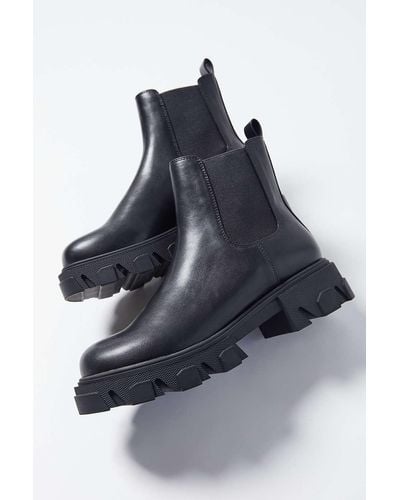 Urban Outfitters Uo Mira Chunky Chelsea Boot - Black