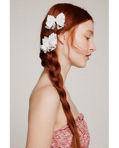 Urban Outfitters Jasmine Bow Hair Clip Set - Natural